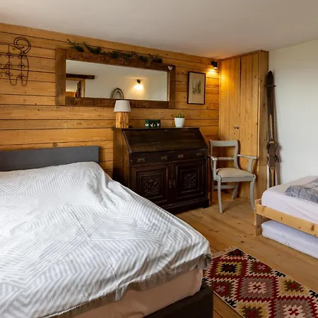 Sunset Holidays - Boska Nora - Aneks Daire Komarno